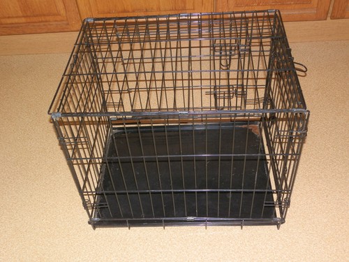 Small dog cat crate - /,
